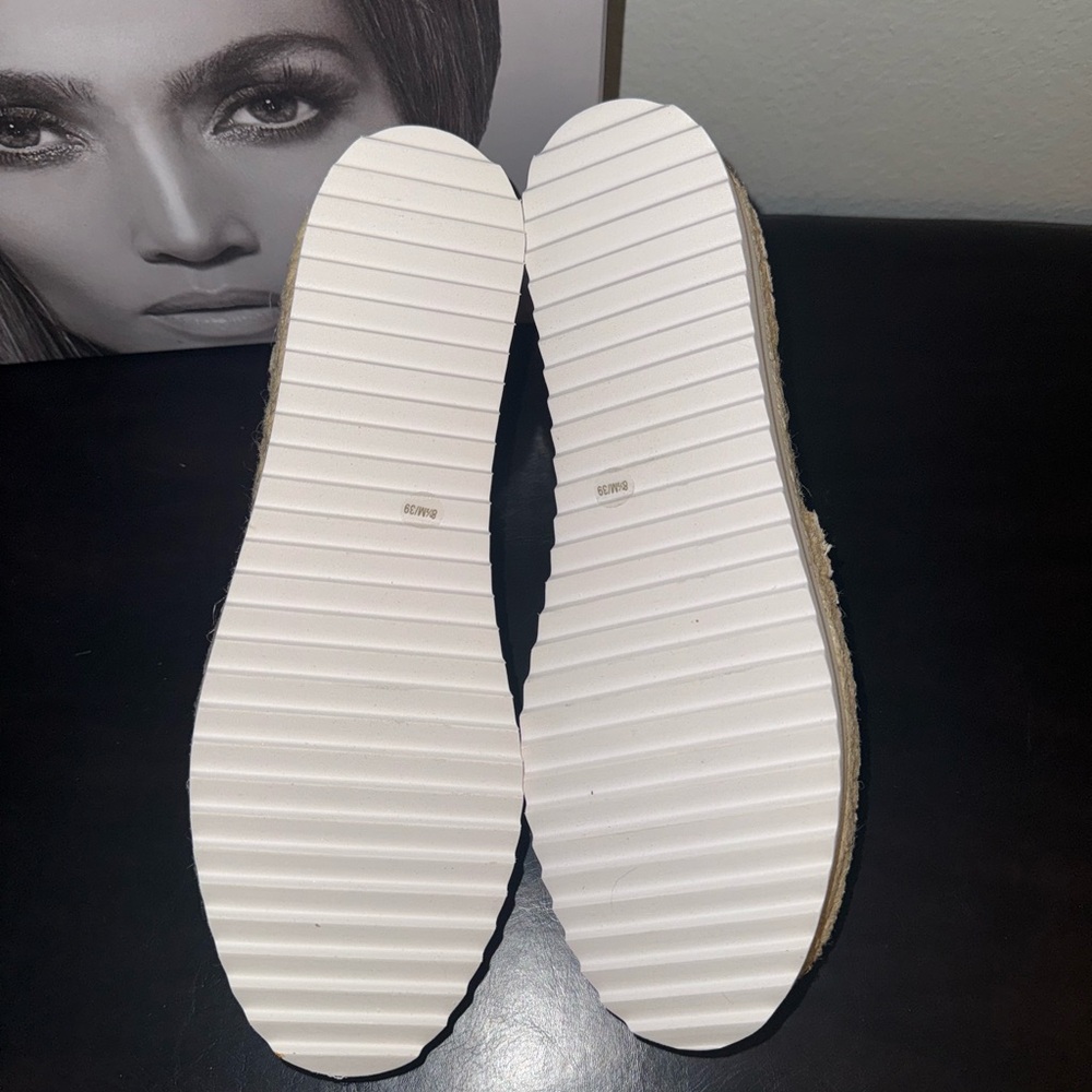 Jennifer Lopez Gold Espadrille Platform Slip Ons - Picture 6 of 12